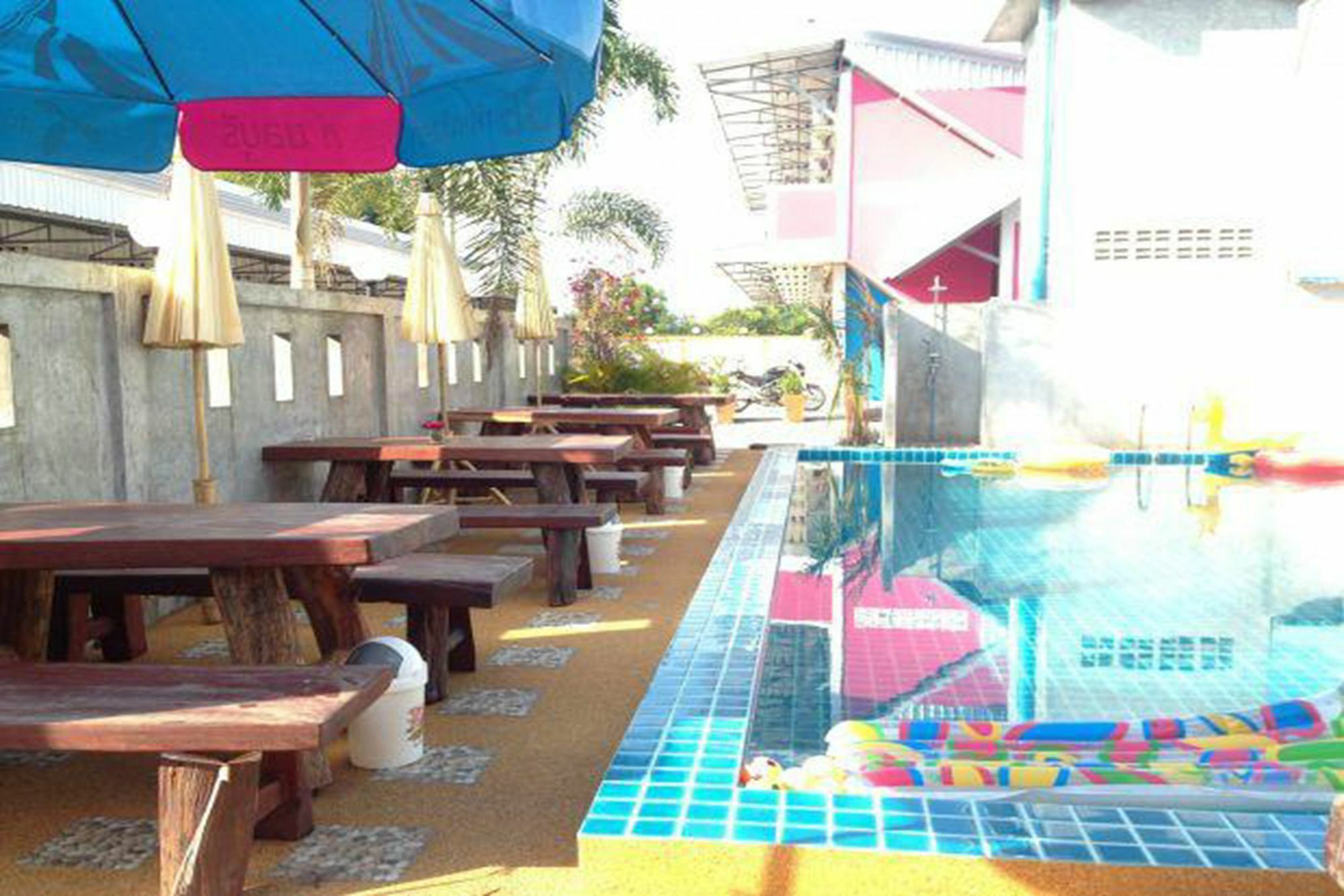 Hotel Mee Rak Vintage Bang Sare Exterior foto